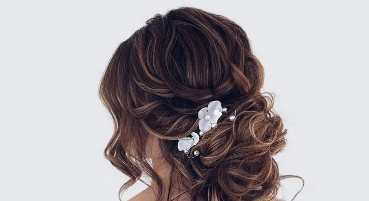 8 Amazing Updos and How You Can Get Them  •  <a href='https://youbeautylounge.com/articles/8-amazing-updos-and-how-you-can-get-them'>Click Here →</a>