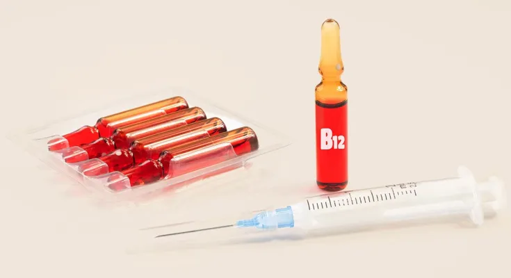 Vitamin b12 injection